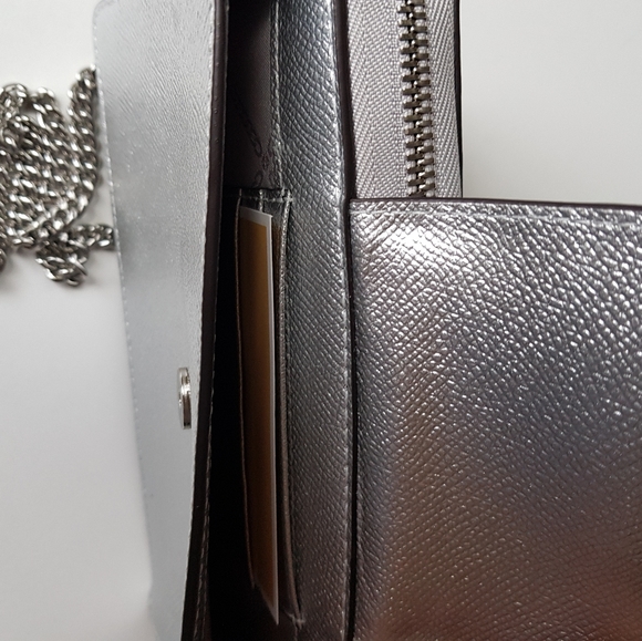 HARD TO FIND Michael Kors Metallic Phone Crossbody - Picture 4 of 5